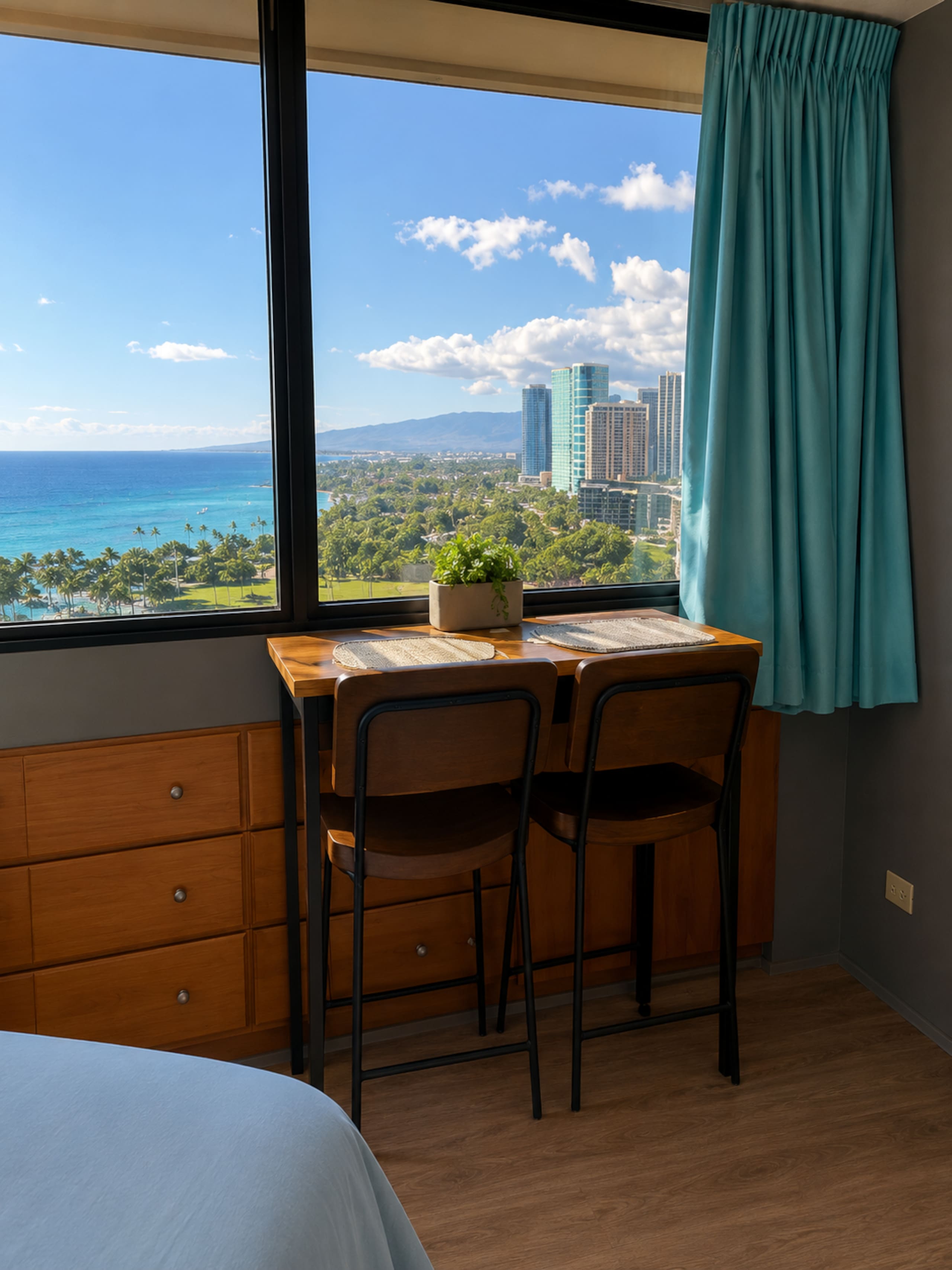 Condo in Honolulu · ★4.91 · 1 bedroom · 2 beds · 1 private bath - Image 2