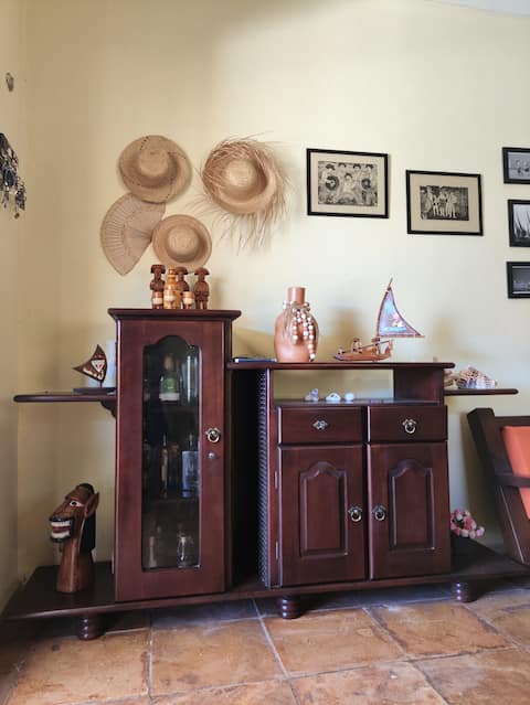 Successful Airbnb property: Duplex 4 Bedrooms (3 en-suites) barbecue, balcony. in Fortim