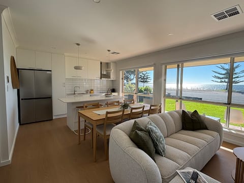 Newly Renovated Beachfront Apartment Sleeps 6