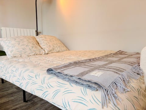 Propriété Airbnb réussie: Chez Julien - Castle View (500m from Sanctuaries) à Lourdes