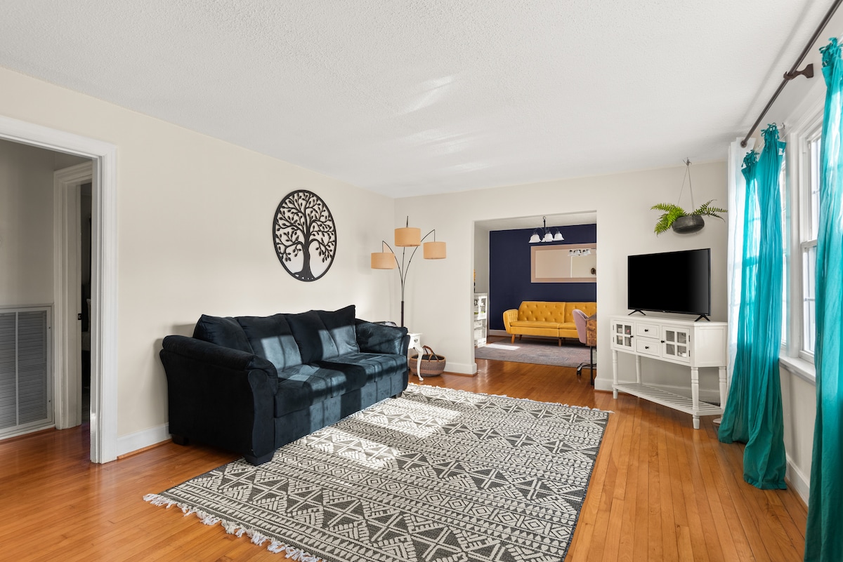 Top performing Airbnb: The Rolling Acre Ranch House in Madison