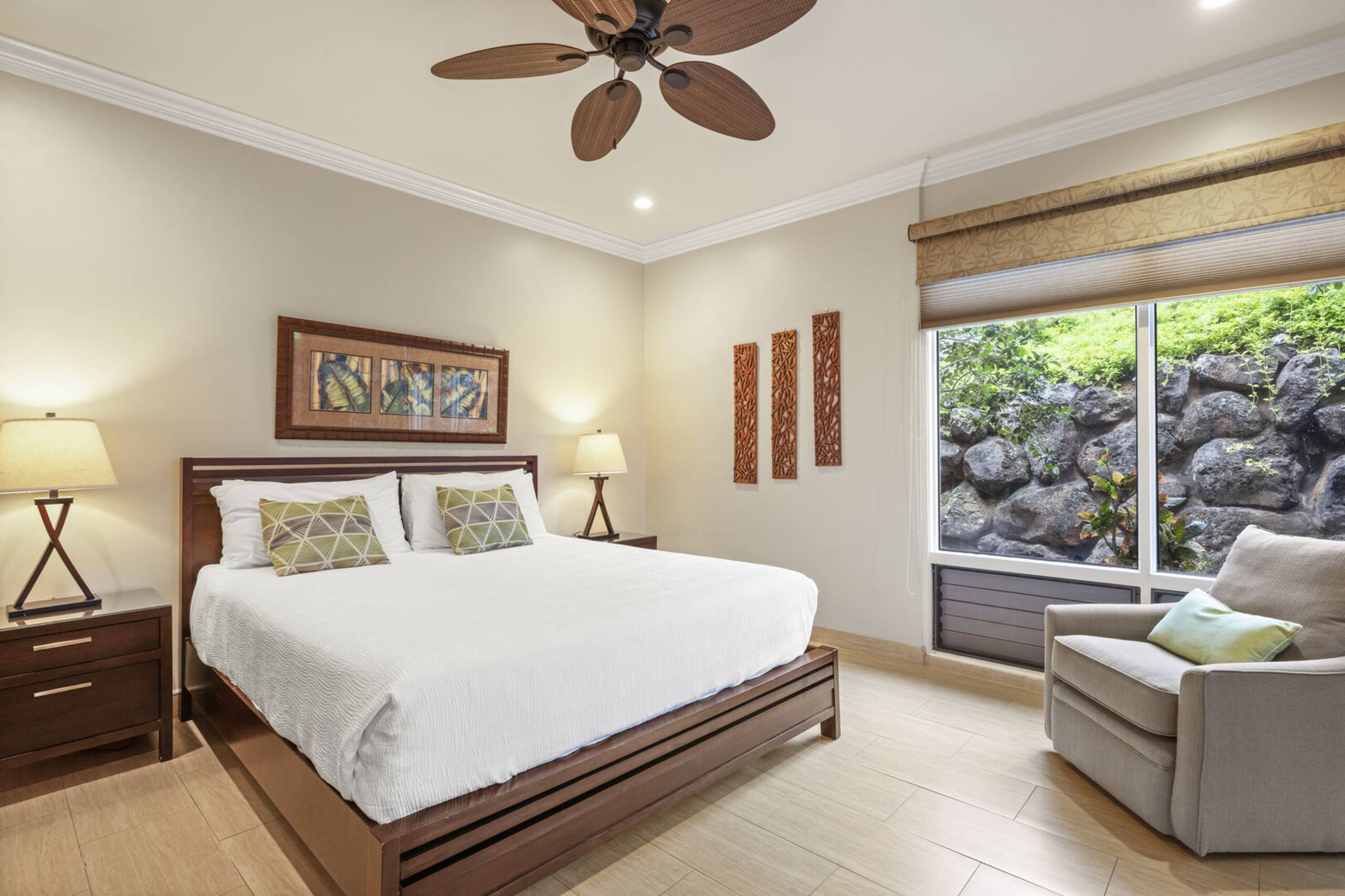 Condo in Lahaina · ★4.8 · 1 bedroom · 2 beds · 1 bath - Image 6