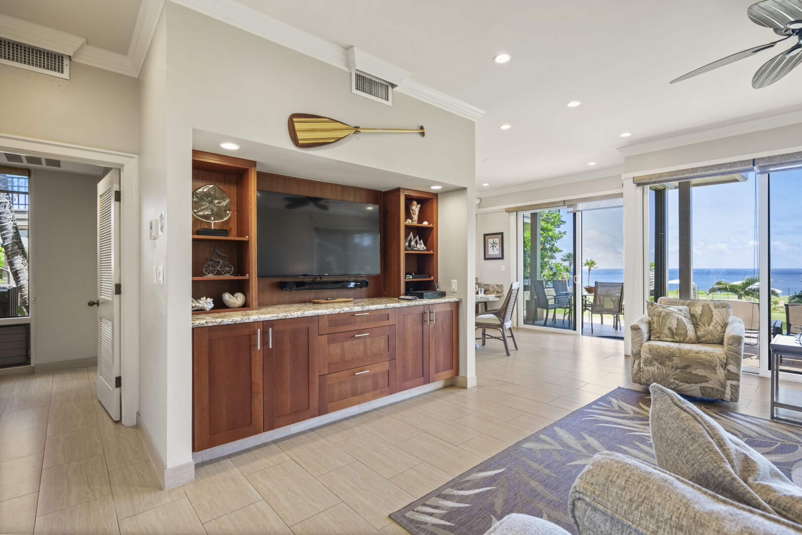 Condo in Lahaina · ★4.8 · 1 bedroom · 2 beds · 1 bath - Image 4