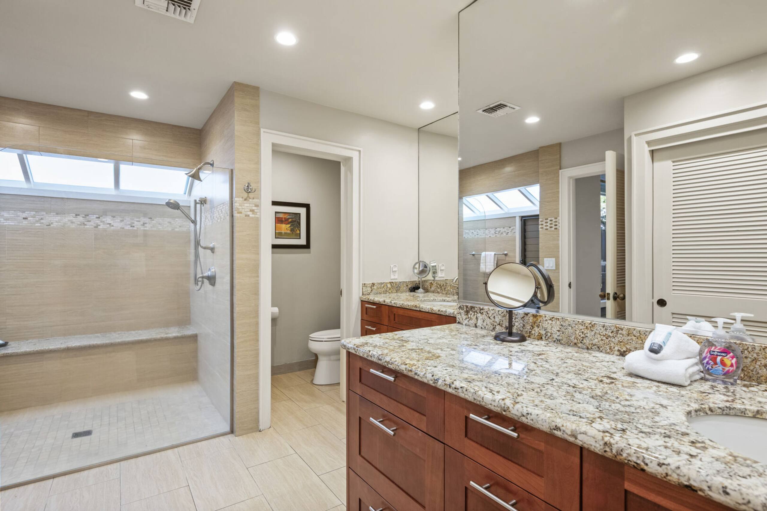 Condo in Lahaina · ★4.8 · 1 bedroom · 2 beds · 1 bath - Image 12