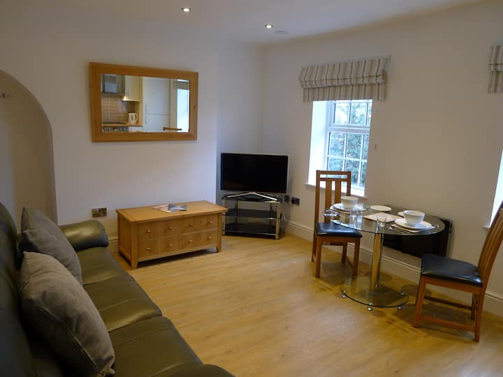 Central Rugby Retreat With Free Parking - Rugby