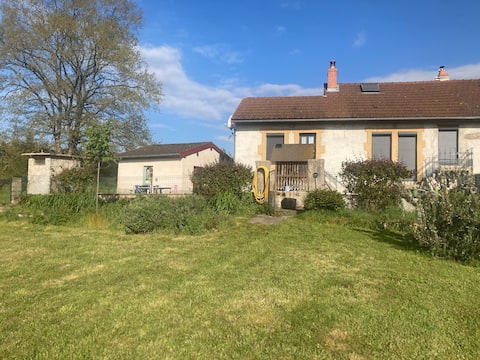 Top Airbnb: The Champ Mignot relay à Saône Et Loire