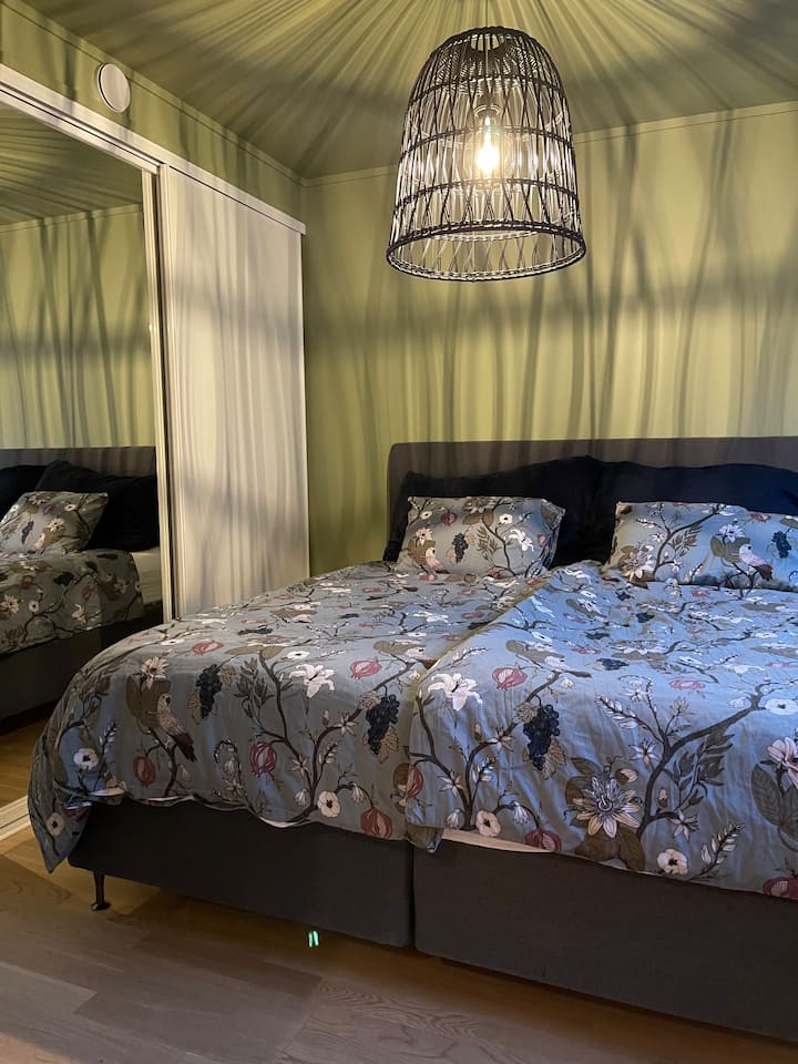 غرفة النوم 2