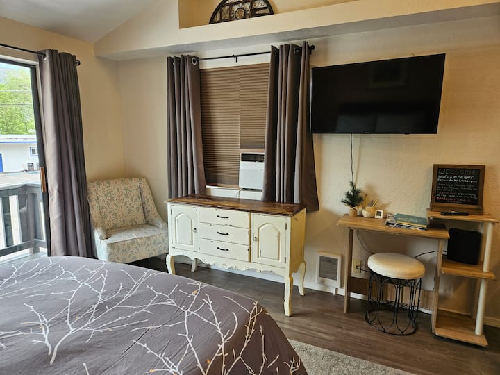 Clean Private Studio In East Flagstaff - フラッグスタッフ, AZ