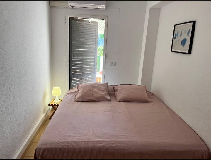 也可以拼成一张双人床！