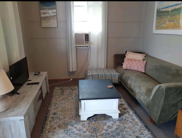 Wks Ideal House For Work Crews. Close To Amenities - Mackay
