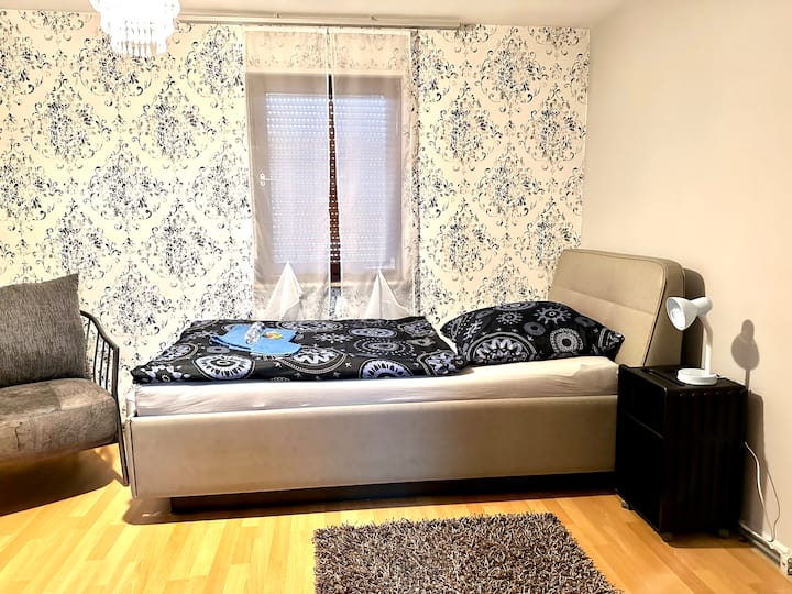 غرفة النوم 2