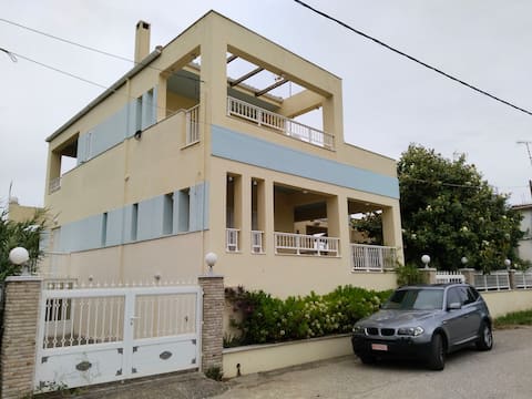 Unique villa in Aegialia