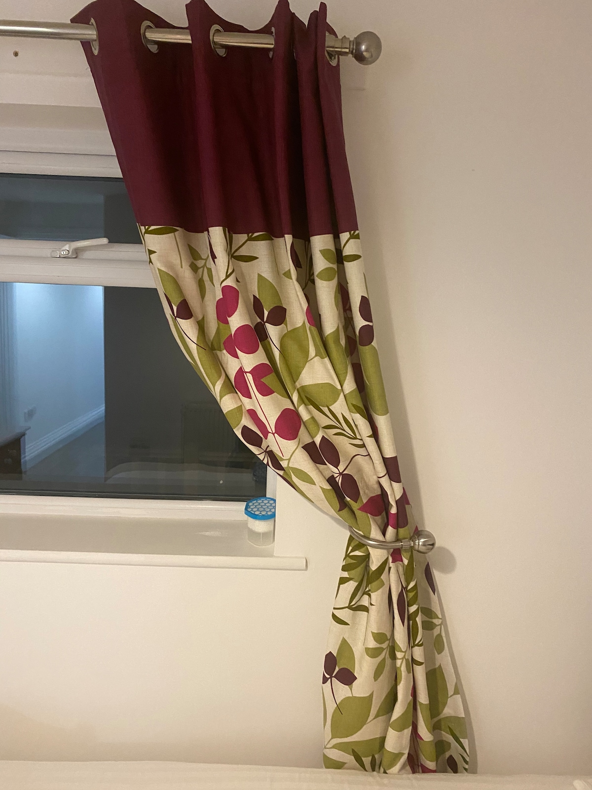 غرفة النوم 2