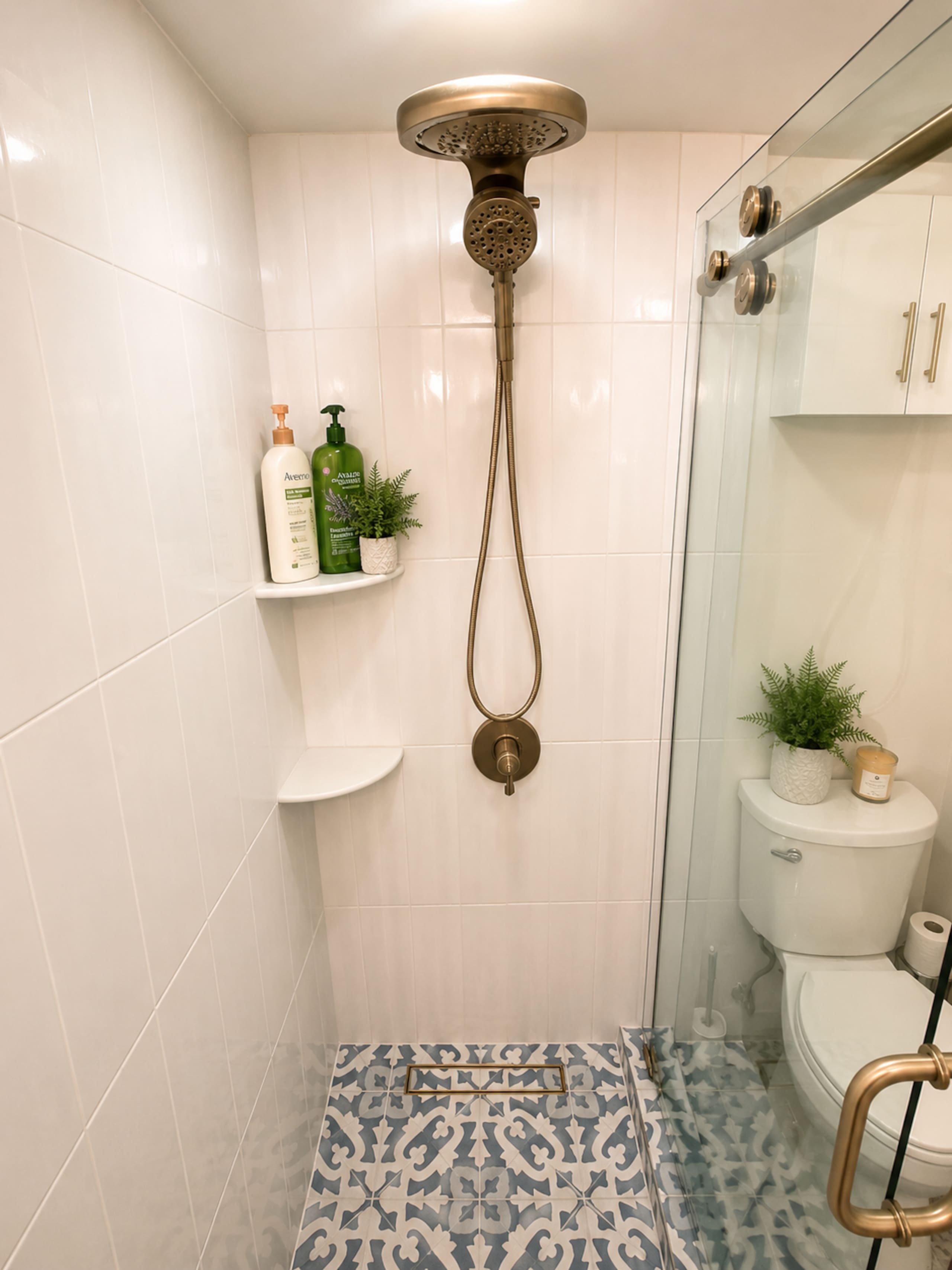 Condo in Honolulu · ★4.84 · 1 bedroom · 2 beds · 1 private bath - Image 15