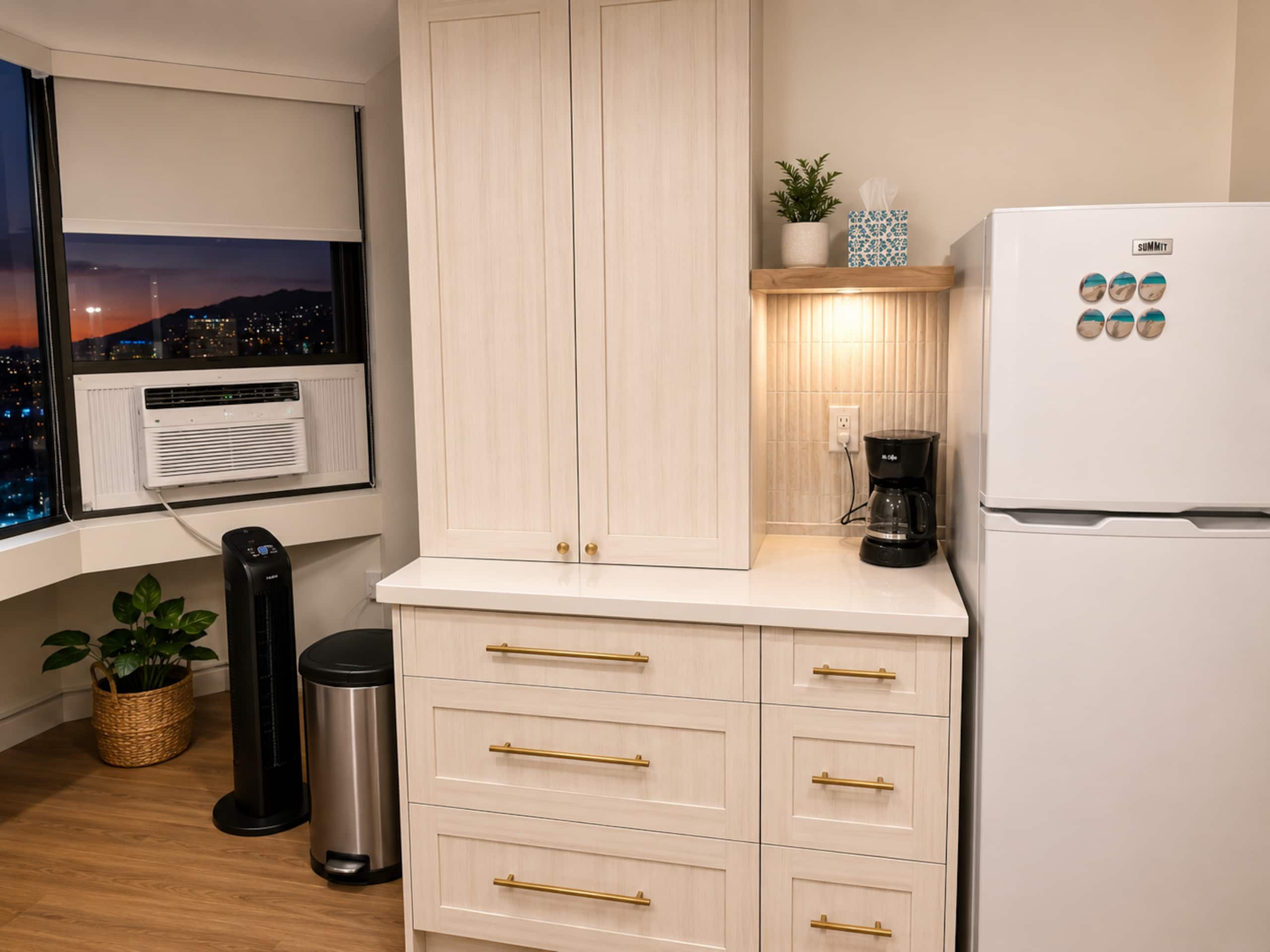 Condo in Honolulu · ★4.84 · 1 bedroom · 2 beds · 1 private bath - Image 10