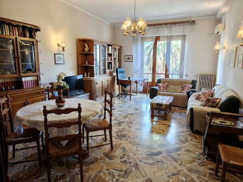 Annuncio Airbnb popolare: Magic Etna-spacious, bright, wifi, garden, garage a Riposto