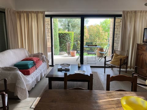 Propriété Airbnb réussie: The low house and pool à Gordes