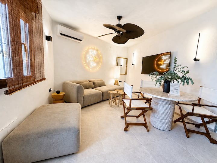 ¡Reformado Abr25!tirititrán Boutique Pie De Playa - Zahara de los Atunes
