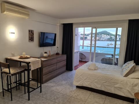 Studio with fantastic sea view