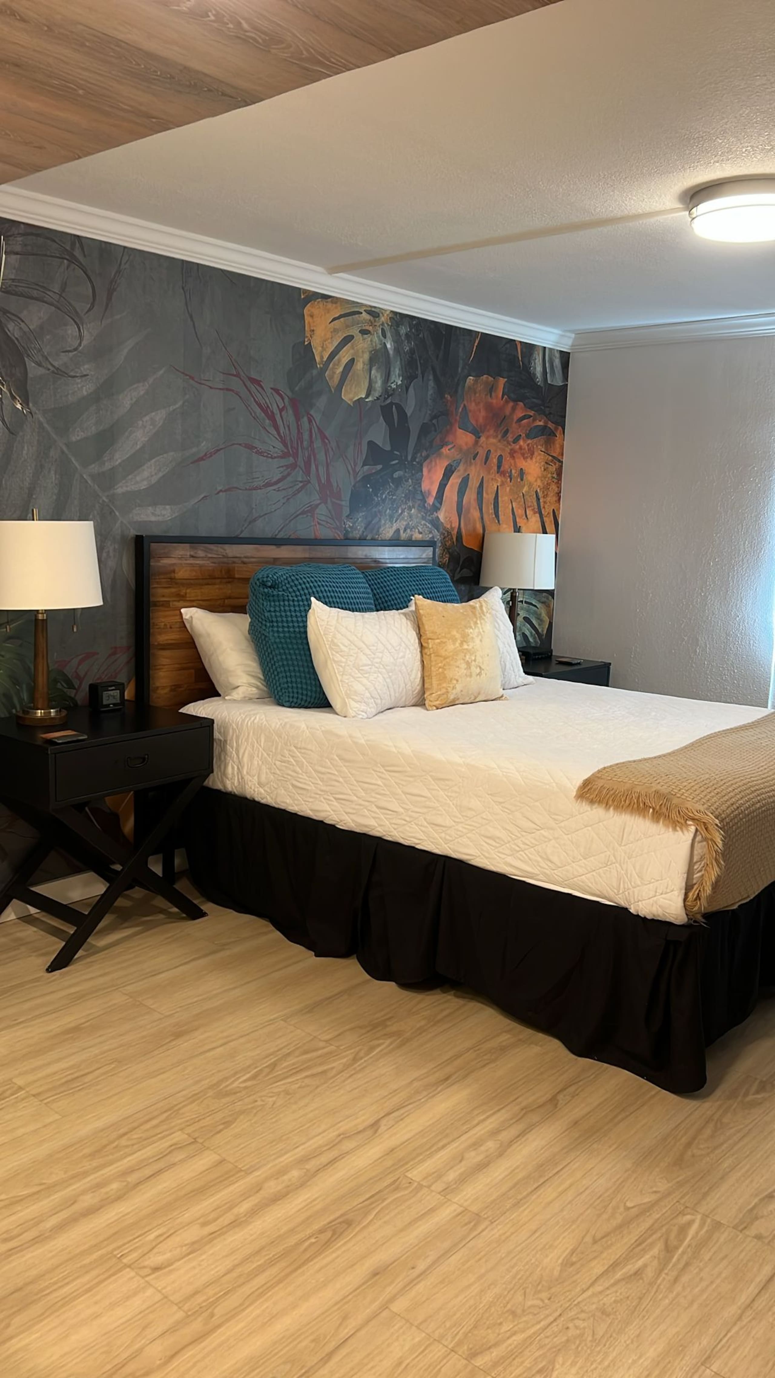 Waikiki Studio in a Prime Central Location - Image 2