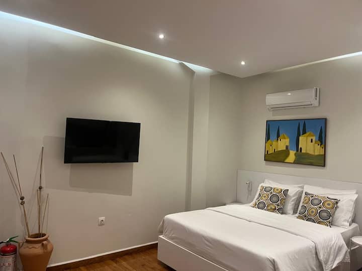 New Studio Apt. Centrally Located In Plaka