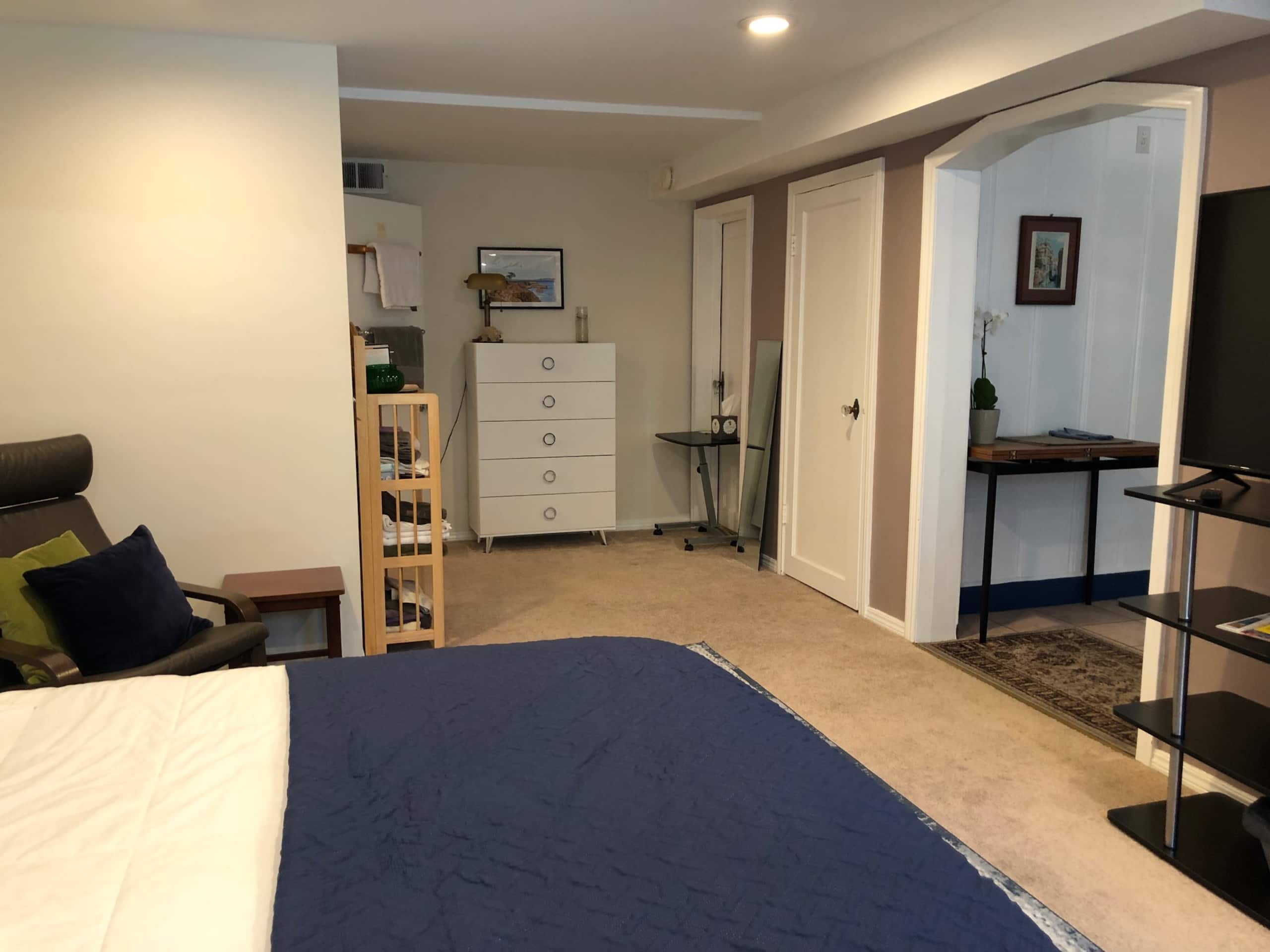 Home in San Francisco · ★4.93 · Studio · 1 bed · 1 bath - Image 4