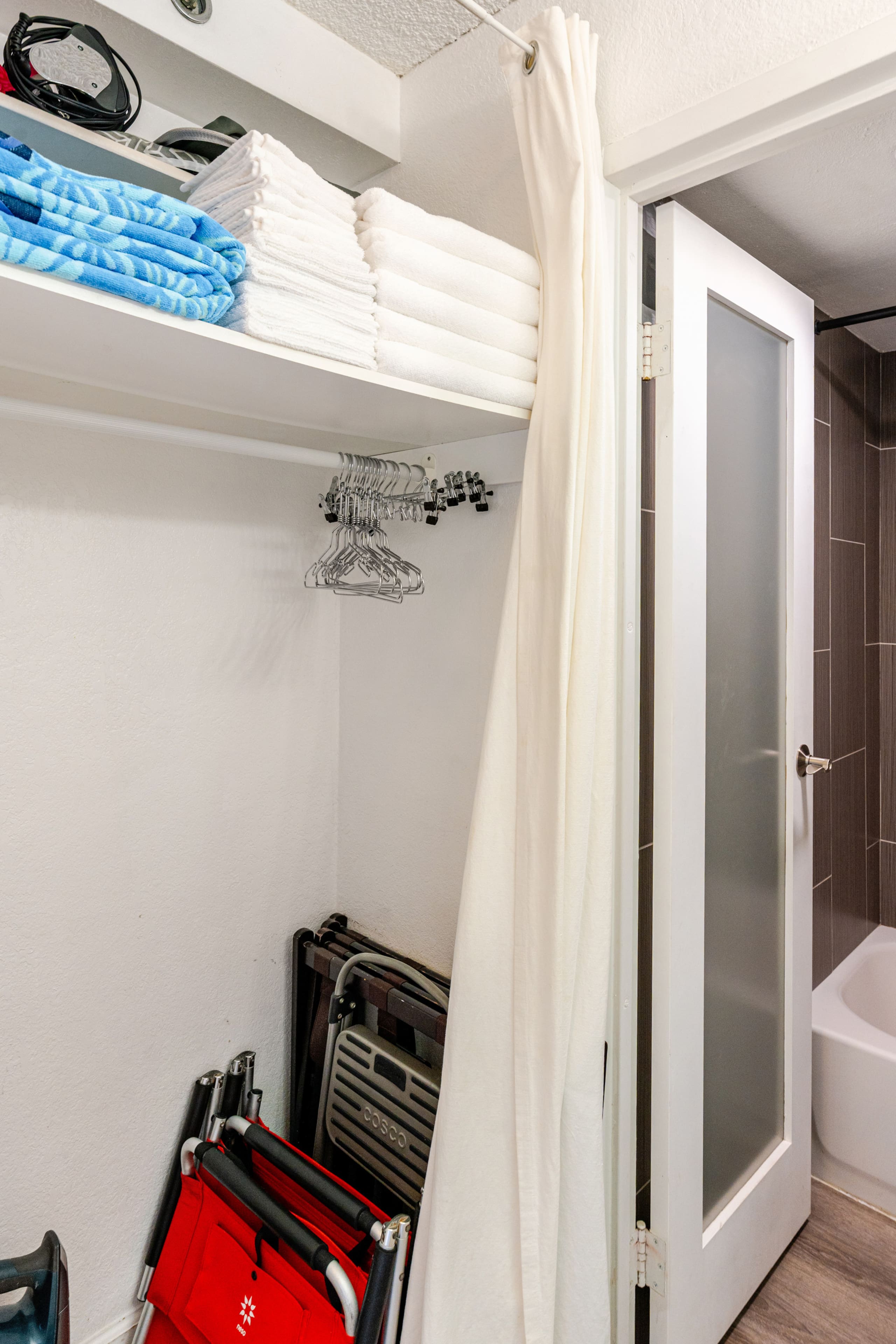 Condo in Honolulu · ★4.94 · Studio · 2 beds · 1 bath - Image 6