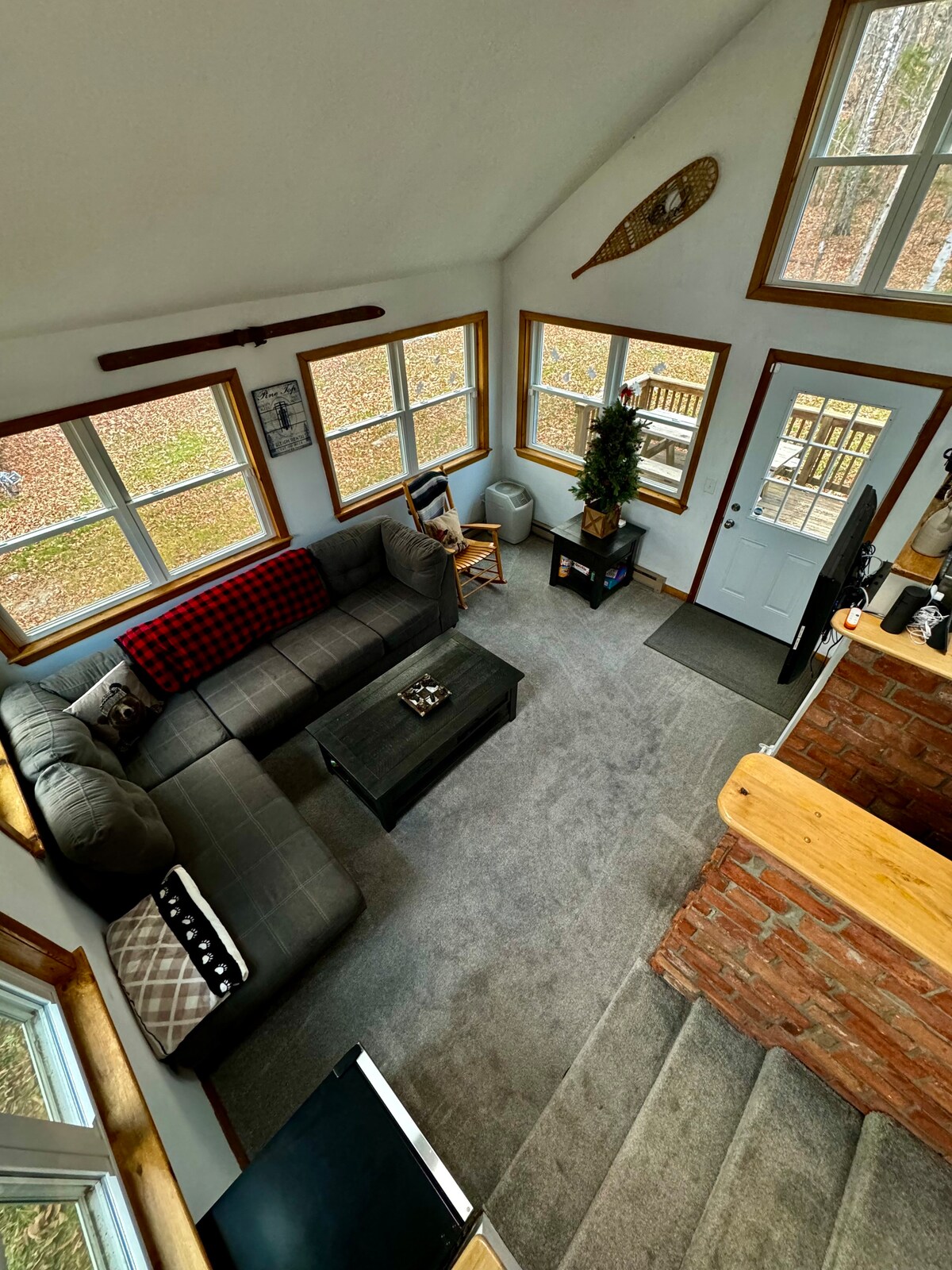 Popular Airbnb listing: Okemo Mountain Ski Chalet in Ludlow