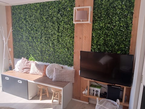 Top performing Airbnb: BBBergen, tiny house for couples or families in Wijk 01 Bergen Binnen