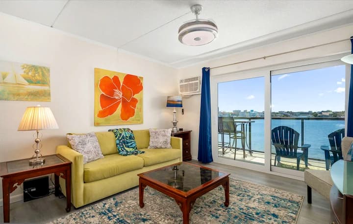 Harbour Sails 
#304 Spectacular Waterfront Suite - Fenwick Island, DE