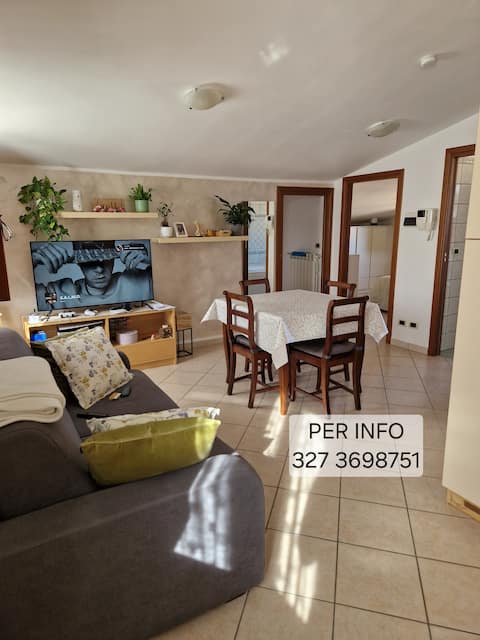 La Mansarda Di Cecco (Free Wi-Fi and terrace)