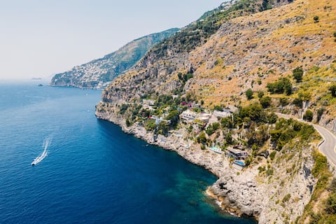 Villa Eris: Private sea access, pool & concierge