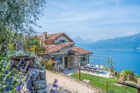 Luxury Lake Villa | Pool, Sauna, 6 Bedrooms for 12