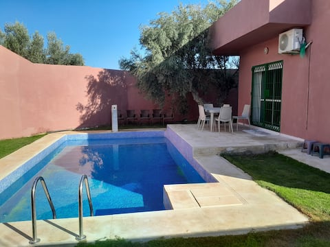 Villa  with pool 250 meters from the beach ☀️