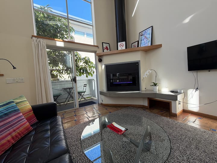 Sunny Venice Beach Apartment Close To Everything! - Los Angeles