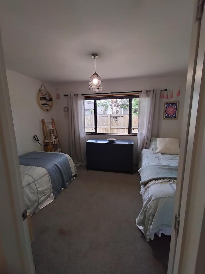 غرفة النوم 2