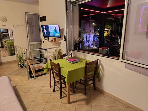 Annuncio Airbnb popolare: RelaxingEm 008052en0291 a San Bartolomeo Al Mare