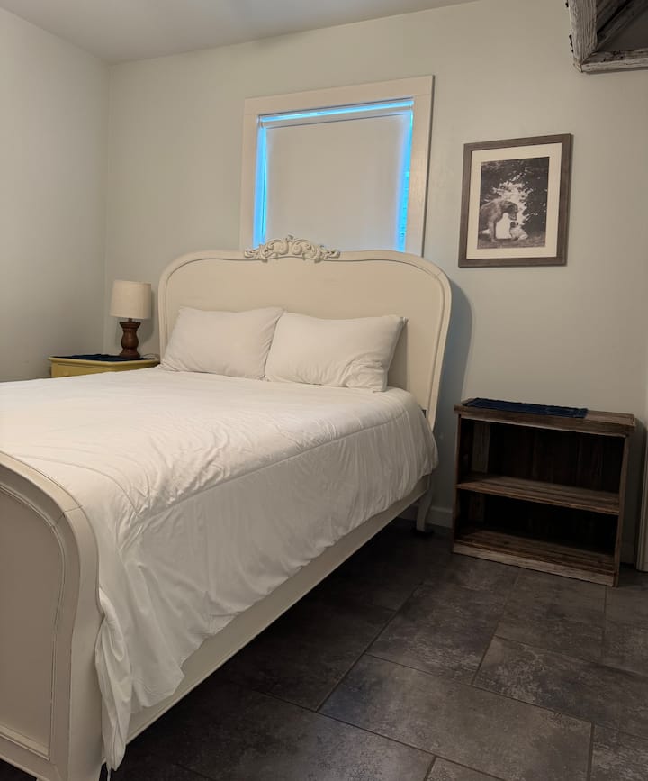 מיטת קווין עם מזרן Tempur-Pedic 