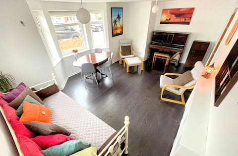 Popular Airbnb listing: Central, private garden & free parking in Gloucester