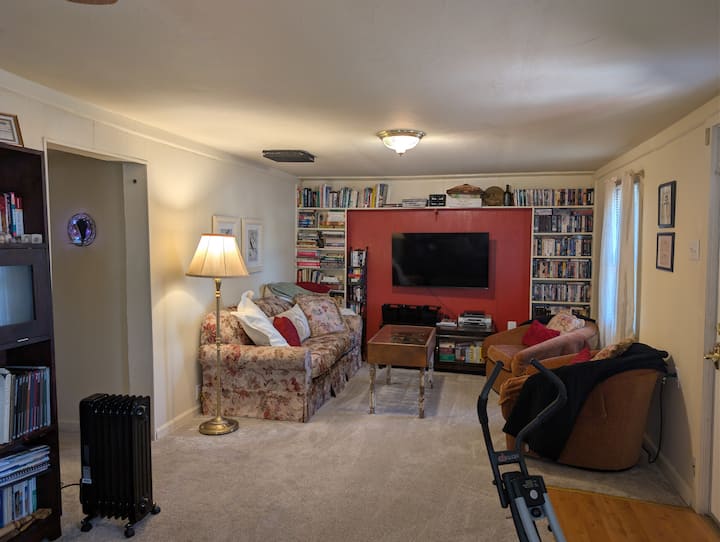 50" Vizio TV, rotating wall mount, easy to use remote Netflix, PBS, Sports, VHS & DVD; collection of tapes and discs;
Classic Westerns/Johnny Carson
Library of Mtnerring Books, Garden, History, Travel & Cookbooks w/ my high altitude cooking tips.
