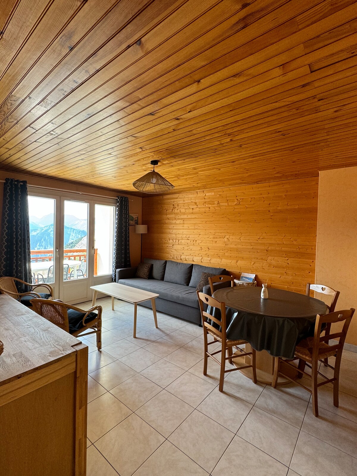 غرفة المعيشة