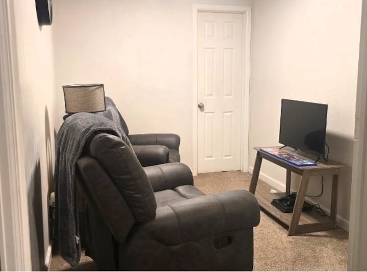 Cannibis Friendly Private Apartment With Hot Tub - Colorado Springs, CO