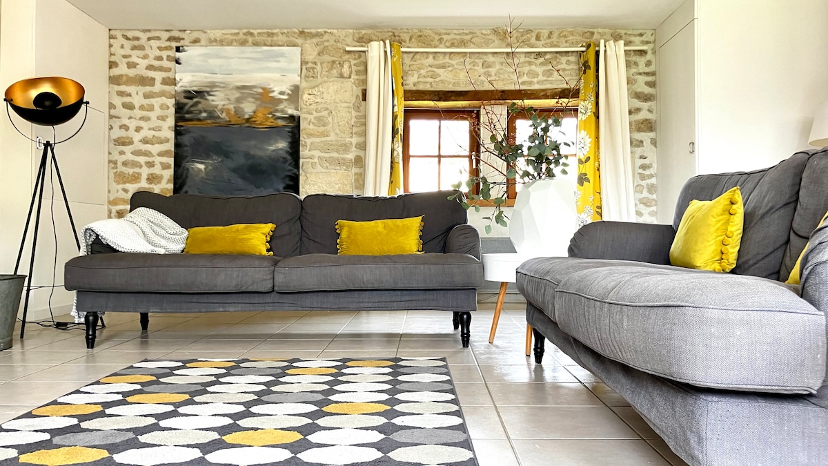 Top Airbnb: Stylish gîte with private heated pool sleeps 6 a Nouvelle Aquitaine