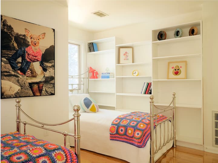 Bedroom 4 w/ Twin Beds