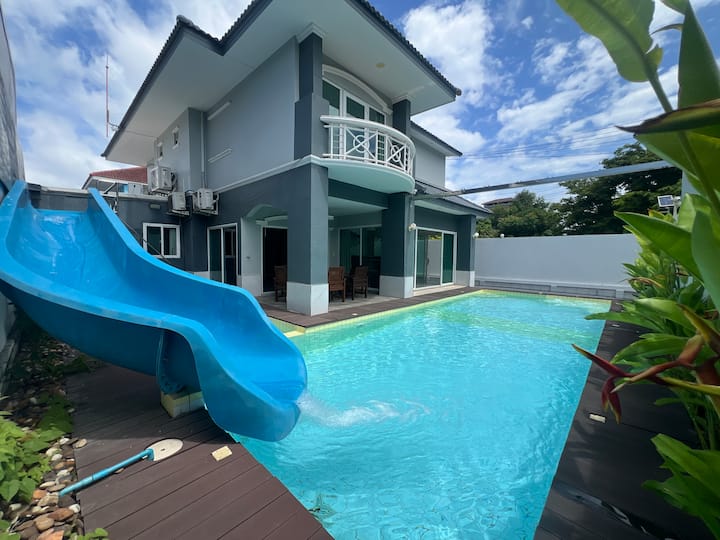 Seven Bedroom Jacuzzi Pool Villa 1km Jomtien Beach - Pattaya