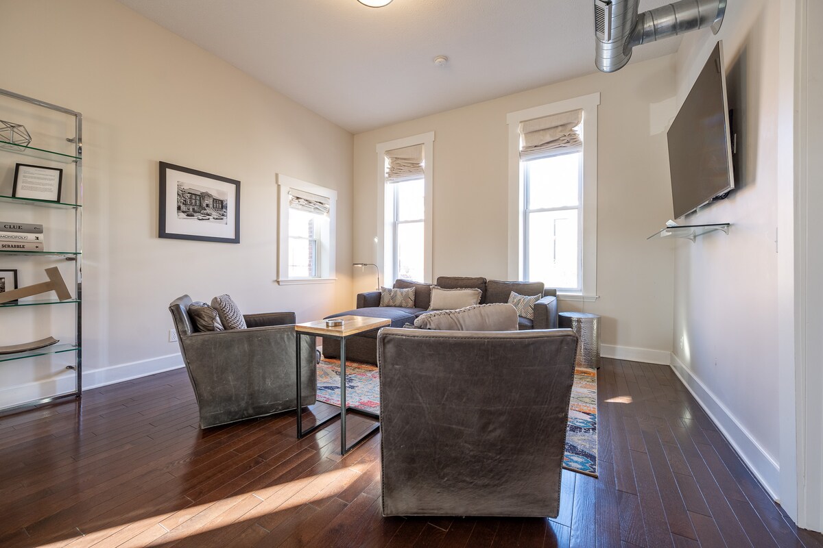 Courthouse Square Loft