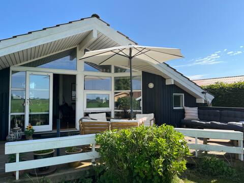 Lovely summer house, close to the beach.
