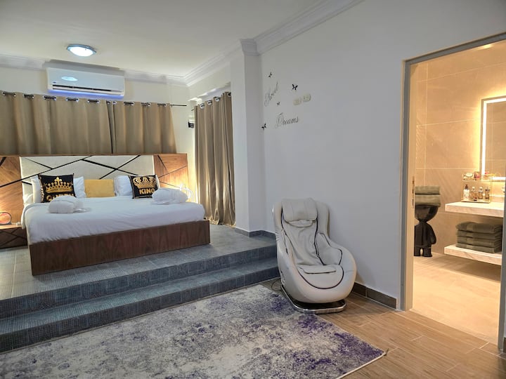 Master Bedroom En-Suite with Massage chair