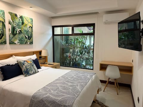 Escazú Haven #1 - A/C, TV, Wi-Fi & Parking incl.