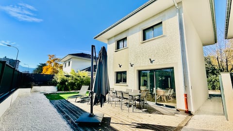 Aux Peupliers Pradian - Air-conditioned Italica house